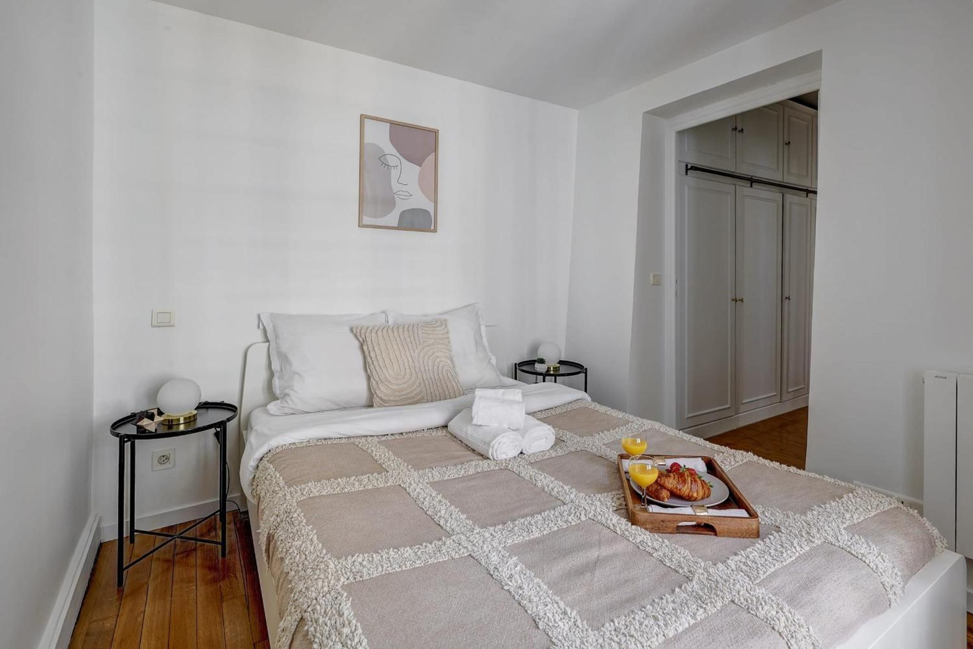 Champs-Elysees - 2Br With Balcony - Cityapartmentstay Paris Exterior foto